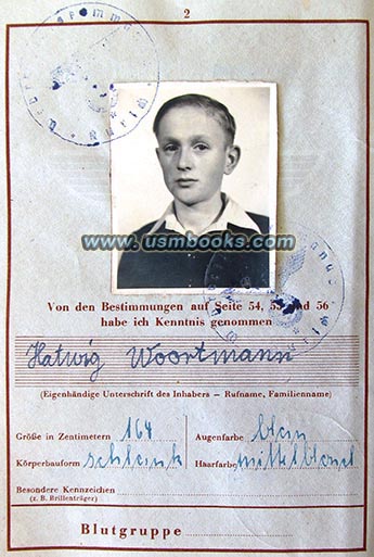 1945 Nazi Wehrpass Hatwig Woortmann